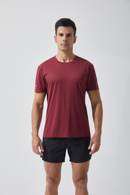 Camiseta de deportes secos rápidos Ajuste, ajustado, ajustado, manga corta de manga corta, fitness el estiramiento de la tela el estiramiento