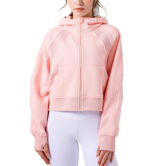 Modesto gimnasio con sudadera con capucha de gran tamaño en blanco chaqueta de invierno para mujeres