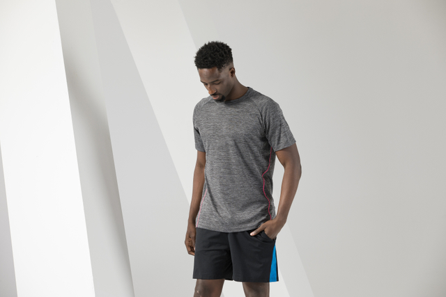 Camisetas de deportes secos rápidos camisetas para hombres gimnasio para hombres fitness transpirables corriendo top de manga corta para hombres logotipo personalizado en blanco T camisa